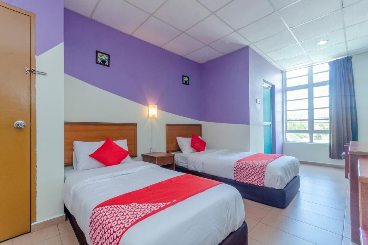 Oyo 702 D View Hotel Mersing Bagian luar foto