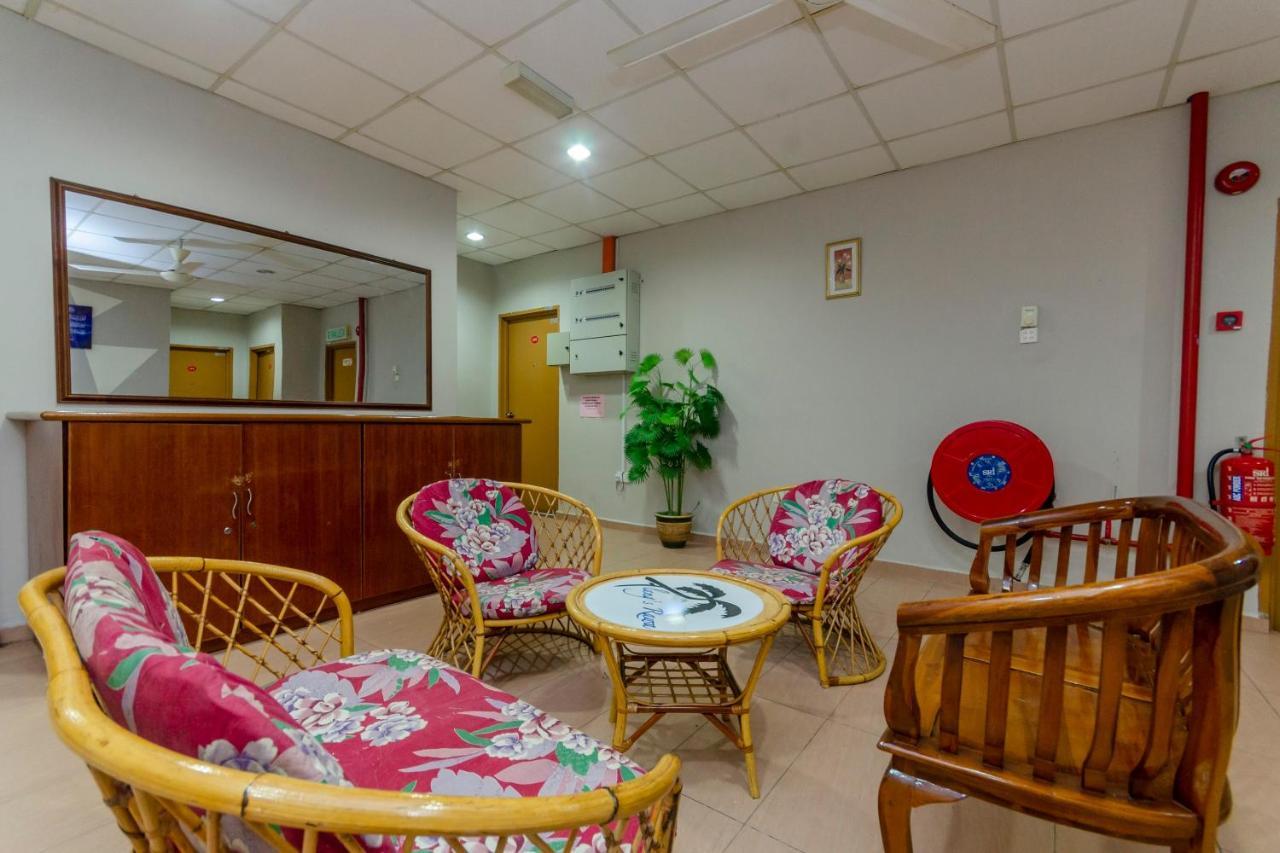 Oyo 702 D View Hotel Mersing Bagian luar foto
