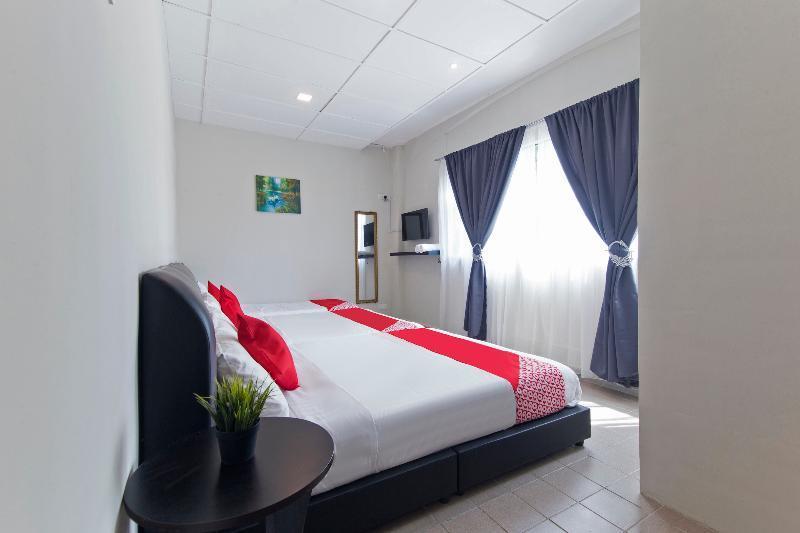 Oyo 702 D View Hotel Mersing Bagian luar foto