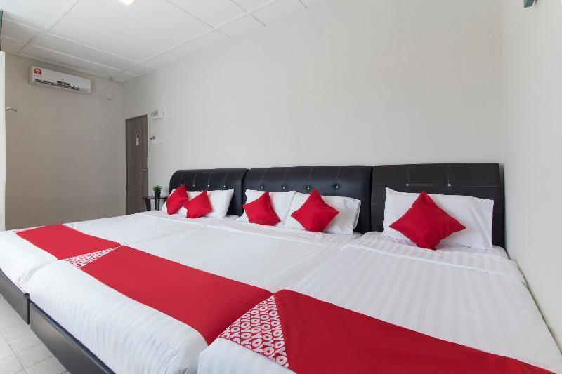 Oyo 702 D View Hotel Mersing Bagian luar foto