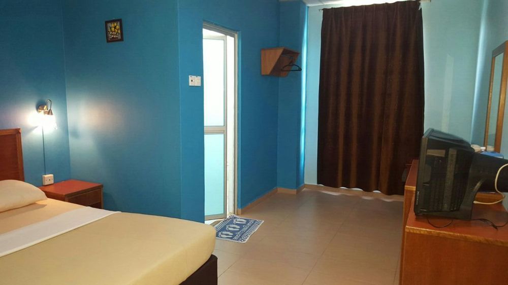 Oyo 702 D View Hotel Mersing Bagian luar foto
