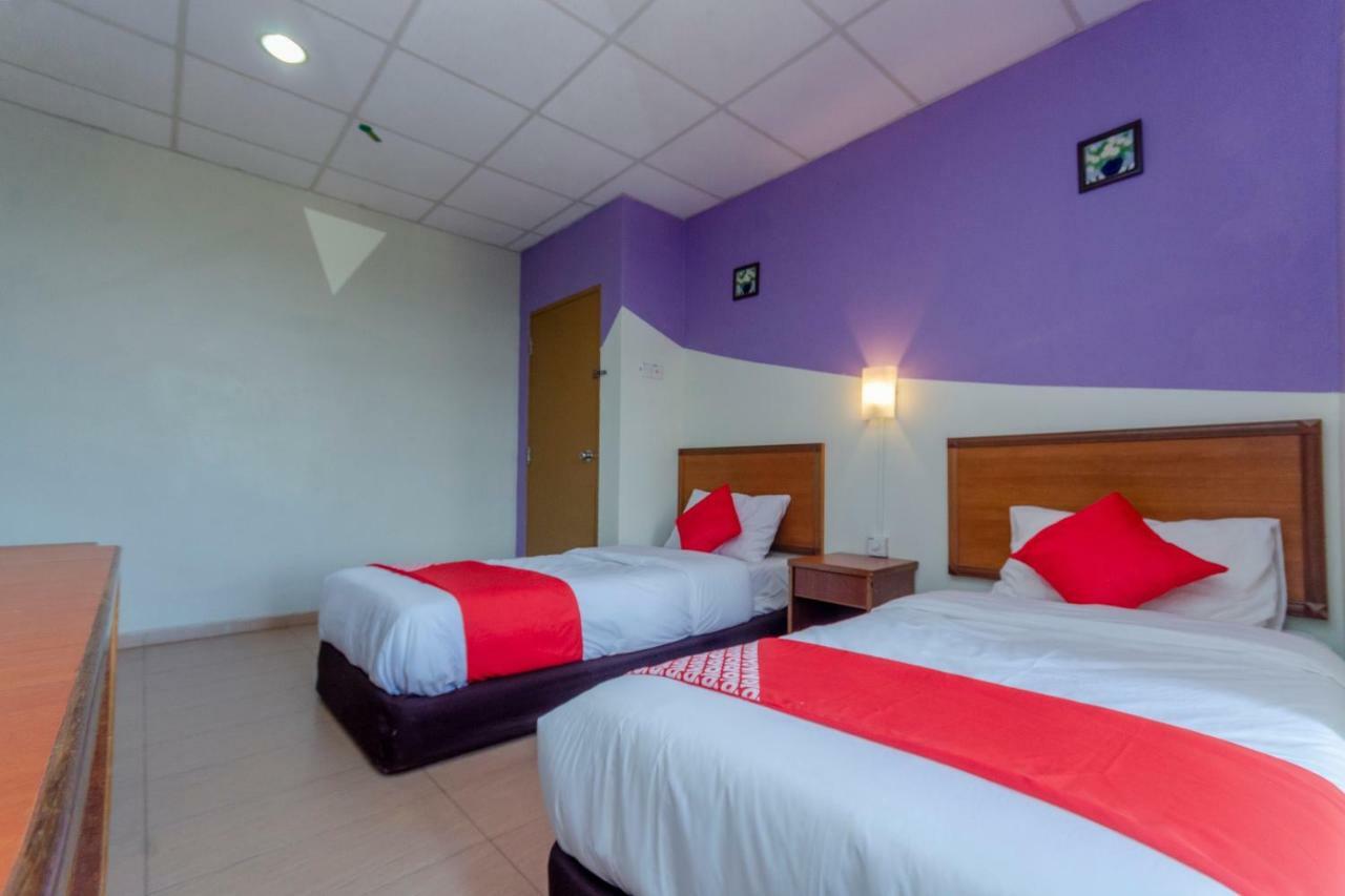 Oyo 702 D View Hotel Mersing Bagian luar foto