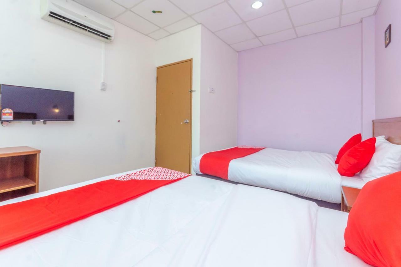 Oyo 702 D View Hotel Mersing Bagian luar foto