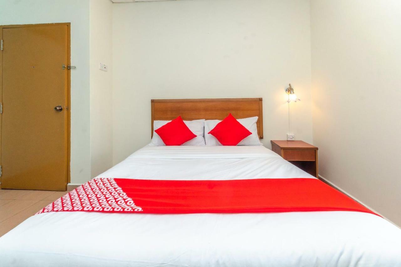 Oyo 702 D View Hotel Mersing Bagian luar foto