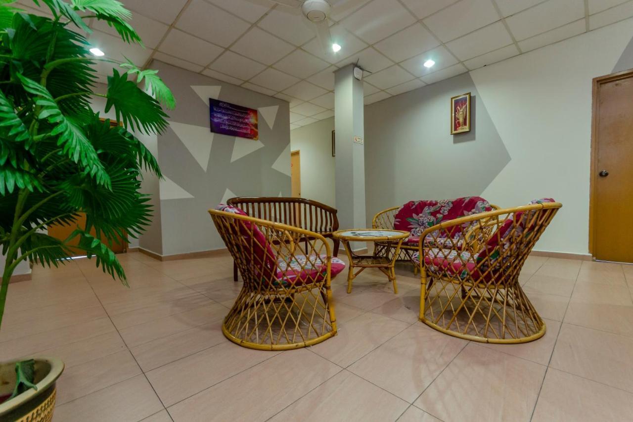 Oyo 702 D View Hotel Mersing Bagian luar foto