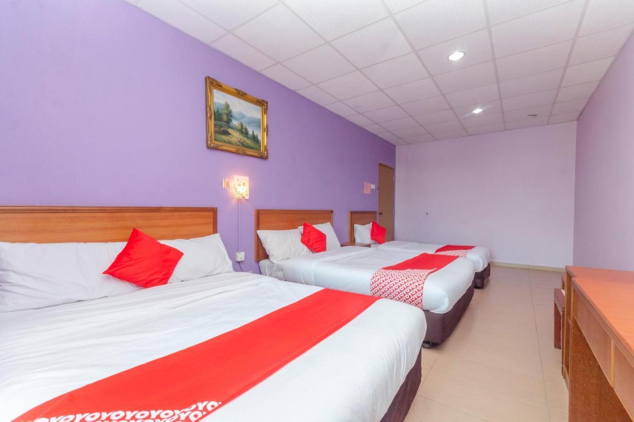 Oyo 702 D View Hotel Mersing Bagian luar foto
