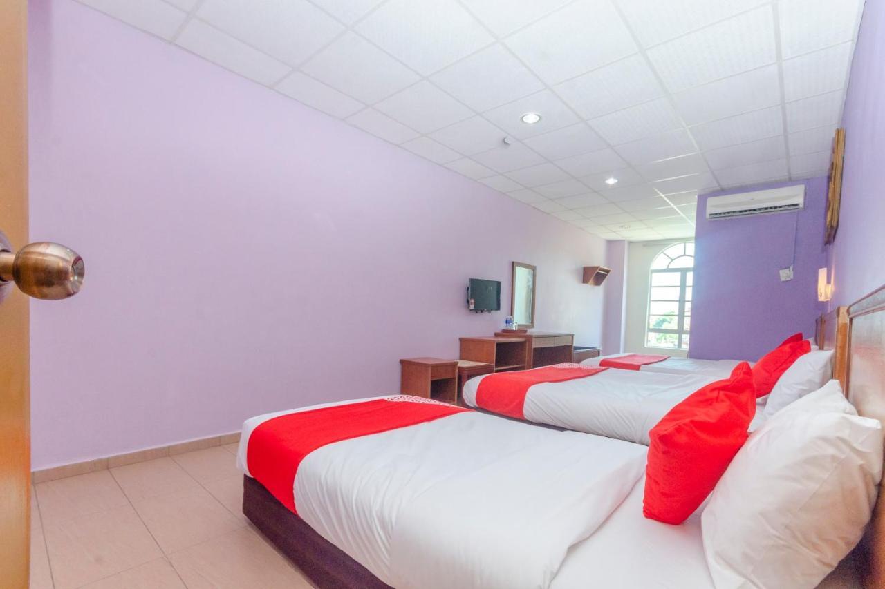 Oyo 702 D View Hotel Mersing Bagian luar foto