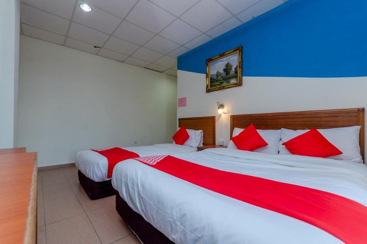 Oyo 702 D View Hotel Mersing Bagian luar foto