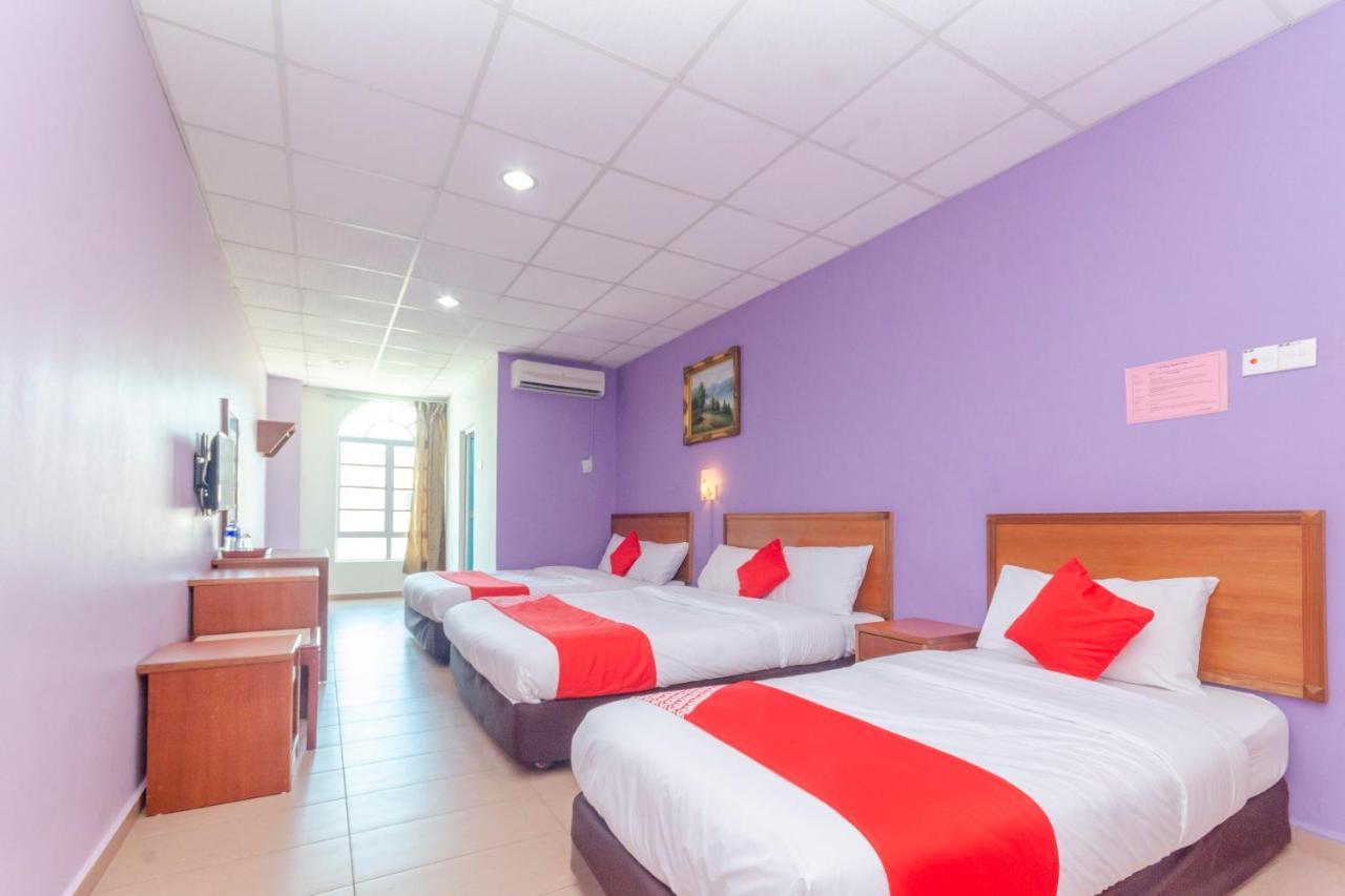 Oyo 702 D View Hotel Mersing Bagian luar foto