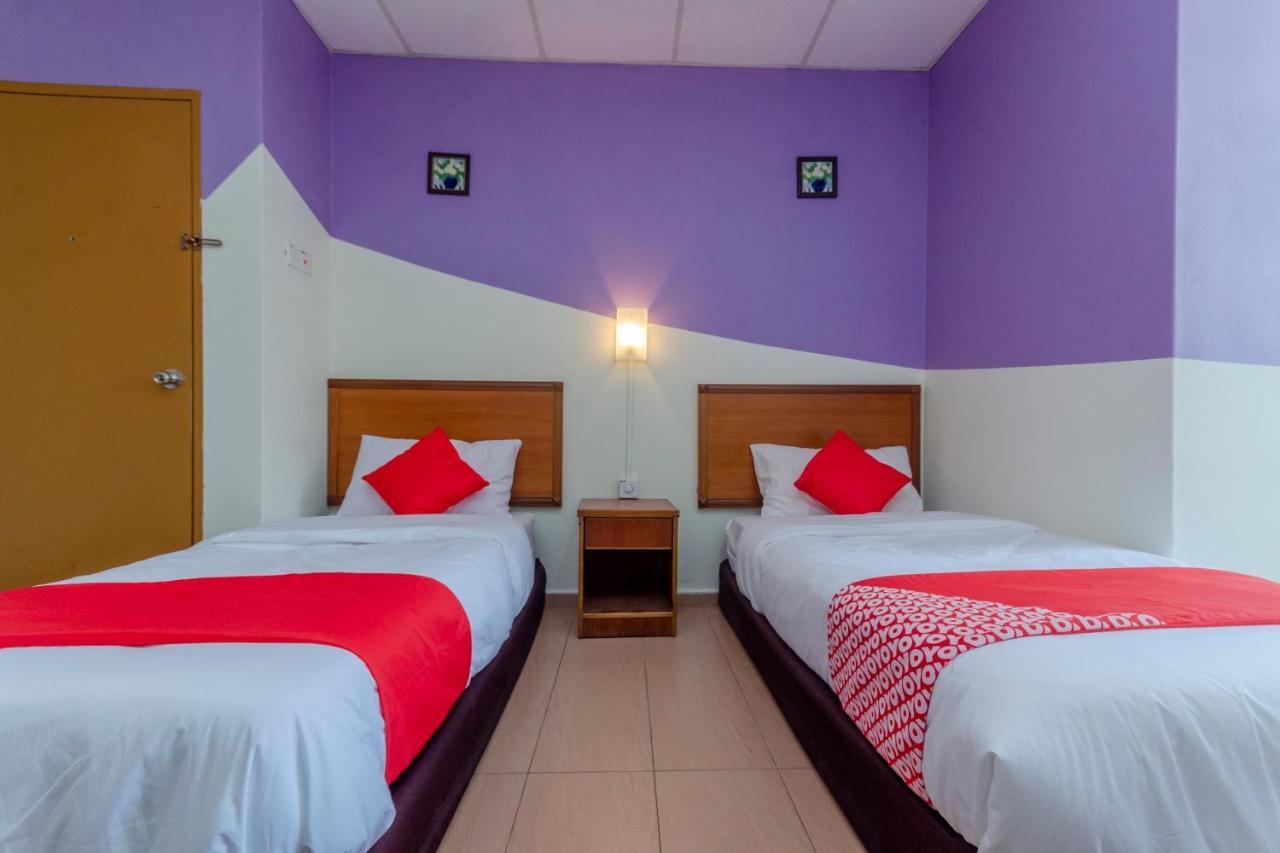 Oyo 702 D View Hotel Mersing Bagian luar foto